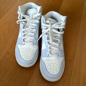 Nike Dunk High
Football Grey
Size 8
Like New